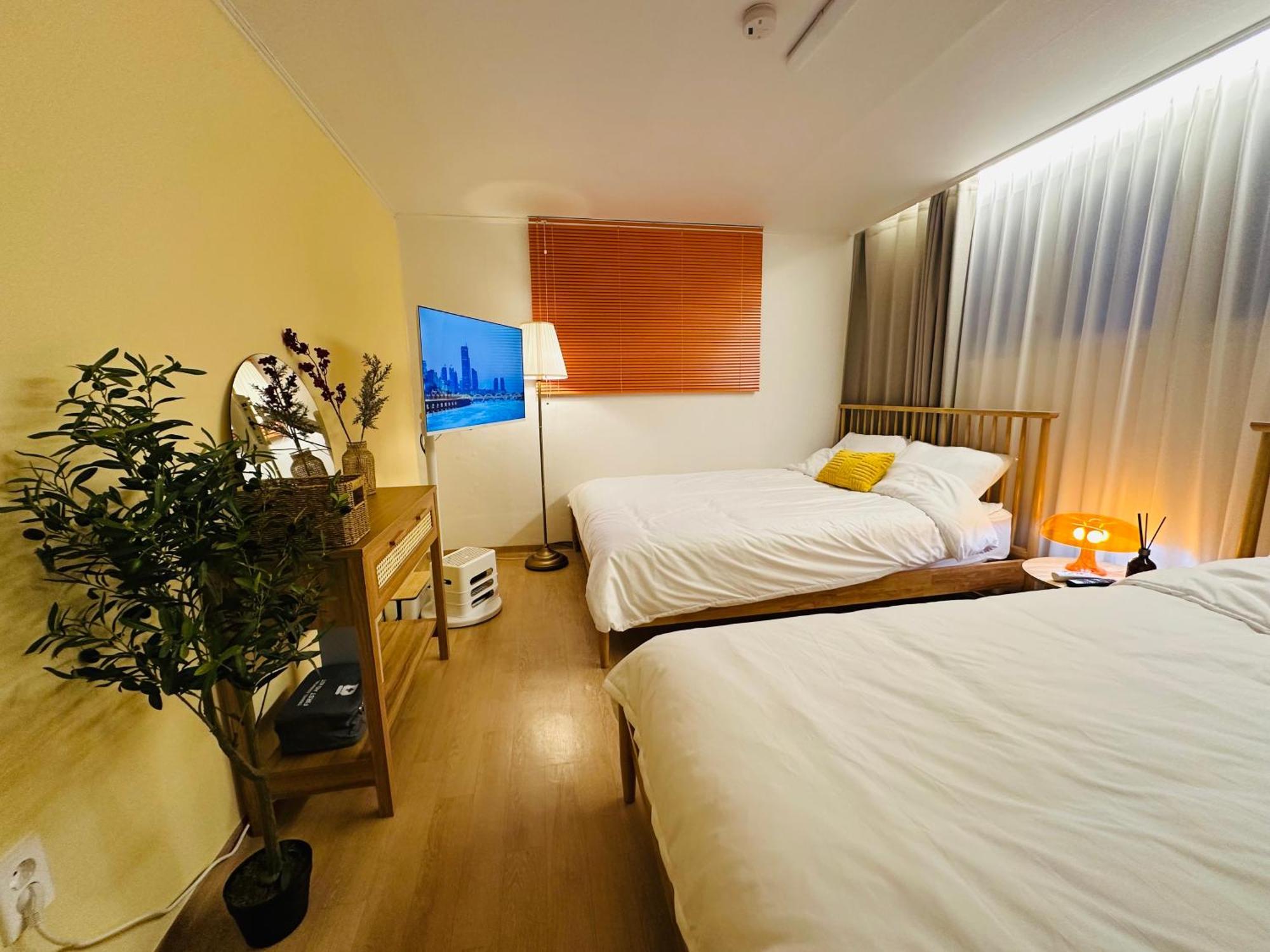 Yellow Seoul